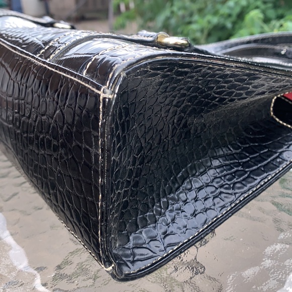 Liz Claiborne Faux Crocodile Leather Bag - Picture 11 of 17